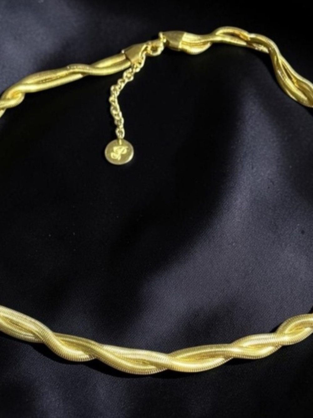 Plunder Cara Necklace and Bracelet Set - Picture 2 of 8